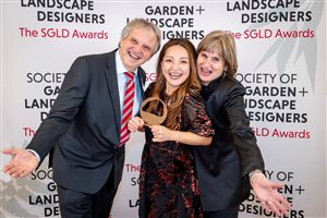 SGLD Awards 2026 Small Residential Landscapes & Gardens winner Charlotte Rowe Garden Design, Principal Designer Tomoko Kawauchi MSGLD with sponsor Vande Moortel