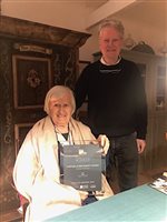 SGD Awards 2020 – The Lifetime Achievement Award - Penelope Hobhouse MBE – Sponsor Alitex - receiving at home with Niall Hobhouse