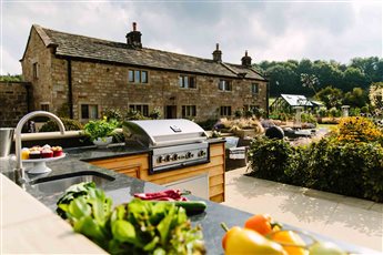 Outdoor Kitchen 