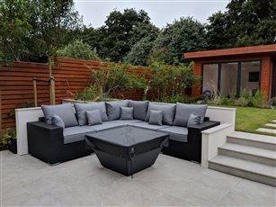 Contemporary garden, seating area with gas fire