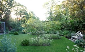 Moss Studio, Principal Designer Barbara Samitier MSGLD - Dulwich Pollinators. Photograph © Dean Young